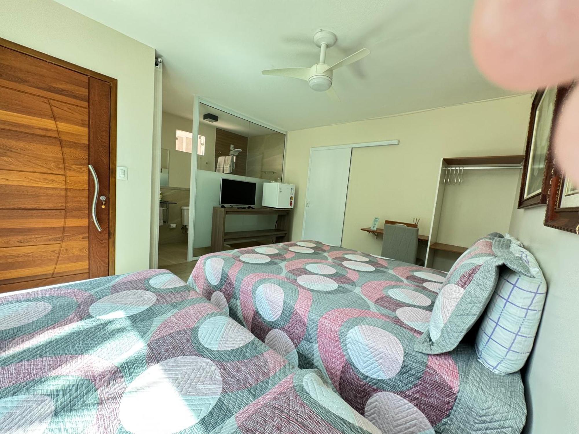 Pousada Familiar Vilage Bed & Breakfast Homestay Volta Redonda Bagian luar foto
