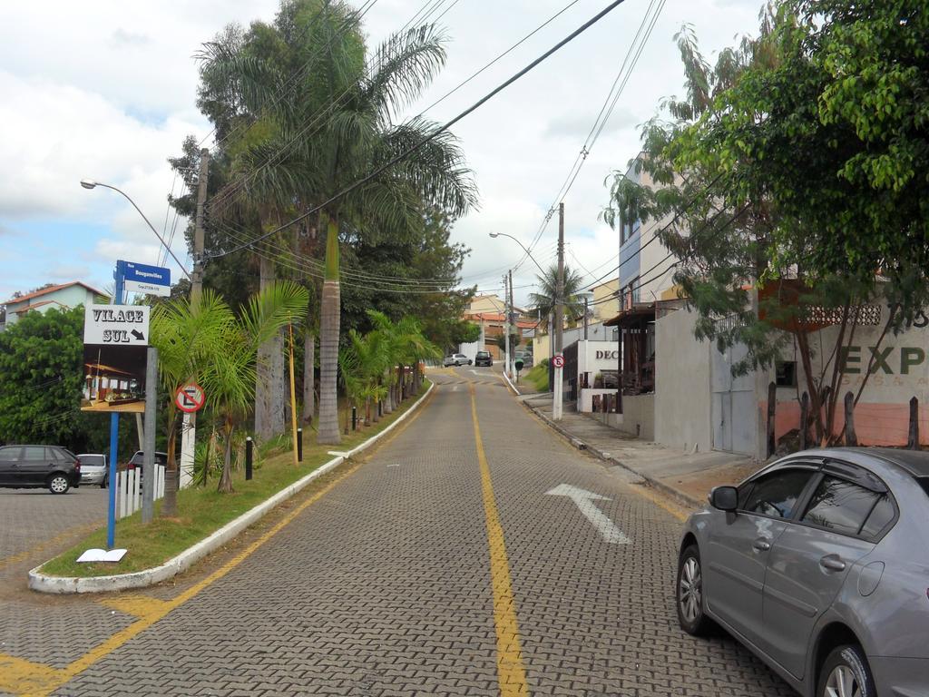 Pousada Familiar Vilage Bed & Breakfast Homestay Volta Redonda Bagian luar foto