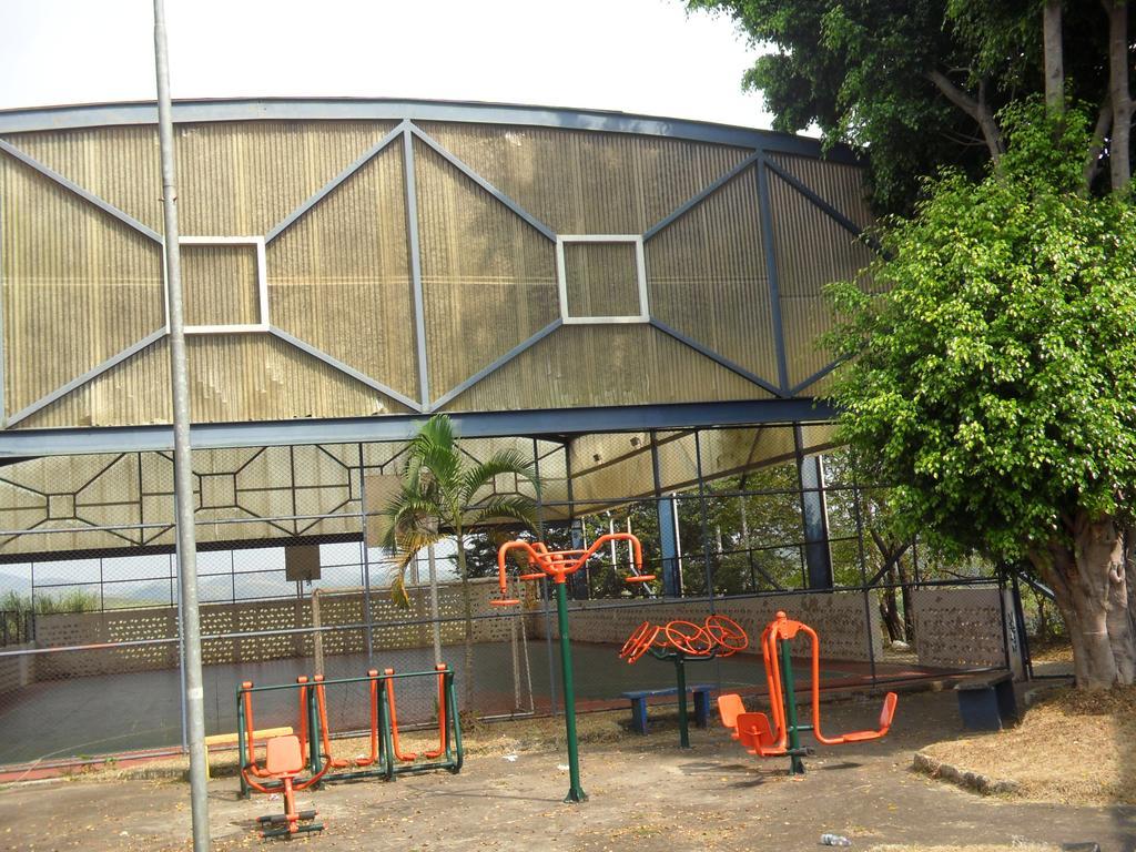 Pousada Familiar Vilage Bed & Breakfast Homestay Volta Redonda Bagian luar foto