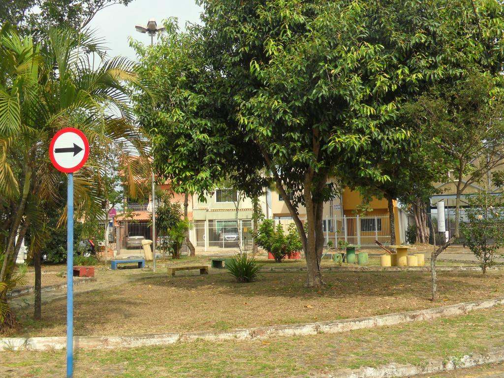 Pousada Familiar Vilage Bed & Breakfast Homestay Volta Redonda Bagian luar foto